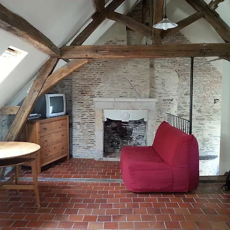 Le Clos De La Bouteille Apartment *