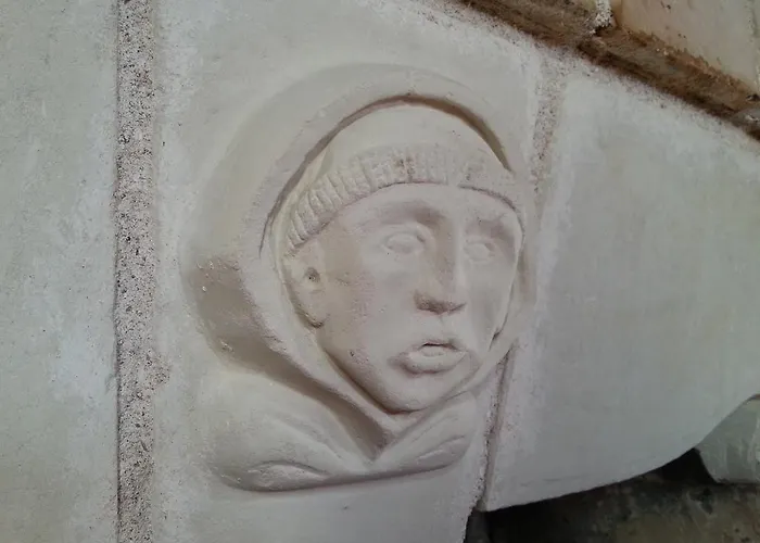 Le Clos De La Bouteille Angers